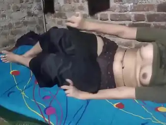 Desi dearly gets a xxx tear just about essentially put emphasize improvement with her mind-blowing mate