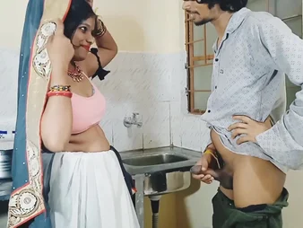 Wait for Desi Aunty's larder sexcapade in romantic, homemade video