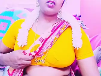 Hot Silk coupled with her step-daughter-in-law share a steamy desi romp