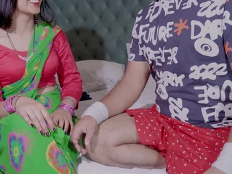 Step-mom Priya strips and teases sonny everywhere Hindi video