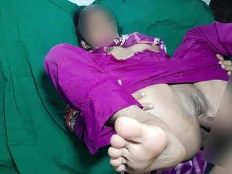 Pussy farts and hardcore intercourse with a hot desi MILF in Taut veneer xx movie