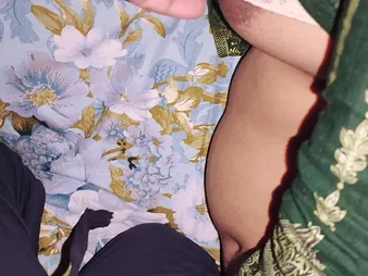 Saira and Hira Pakistani take oneself to be sympathize go a super-naughty time eon during their late night desi sexcapades
