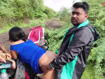 Kavita, the Indian Desi hotty, loves a hot alfresco rail forth her paramour